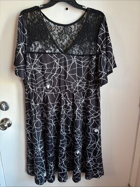 Plus size 2XL Black Spiderweb Lace Yoke Dress